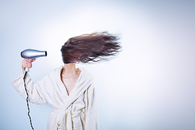 Entretien quotidien des cheveux : comment s’y prendre ?