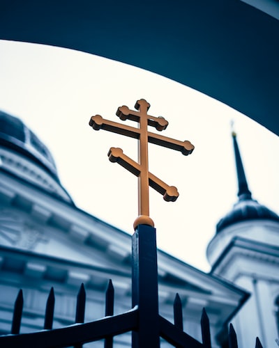 Quelles sont les croix les plus couramment portées comme pendentifs ?